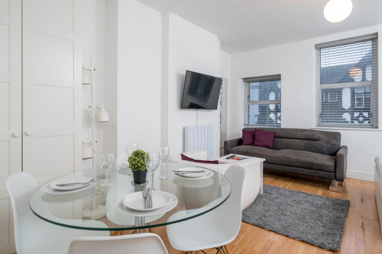 Soho & Covent Garden Apartment, Sleeps 3 London Exterior photo