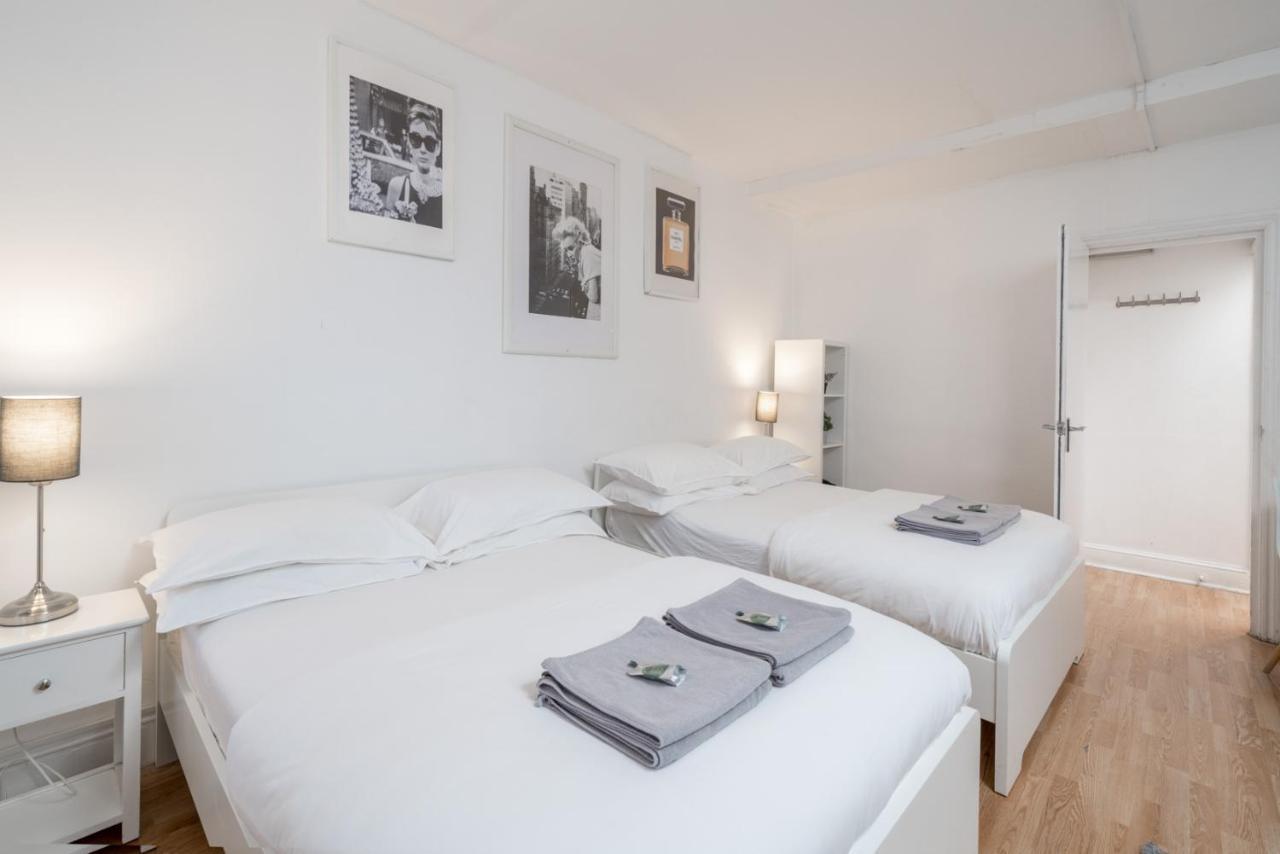Soho & Covent Garden Apartment, Sleeps 3 London Exterior photo